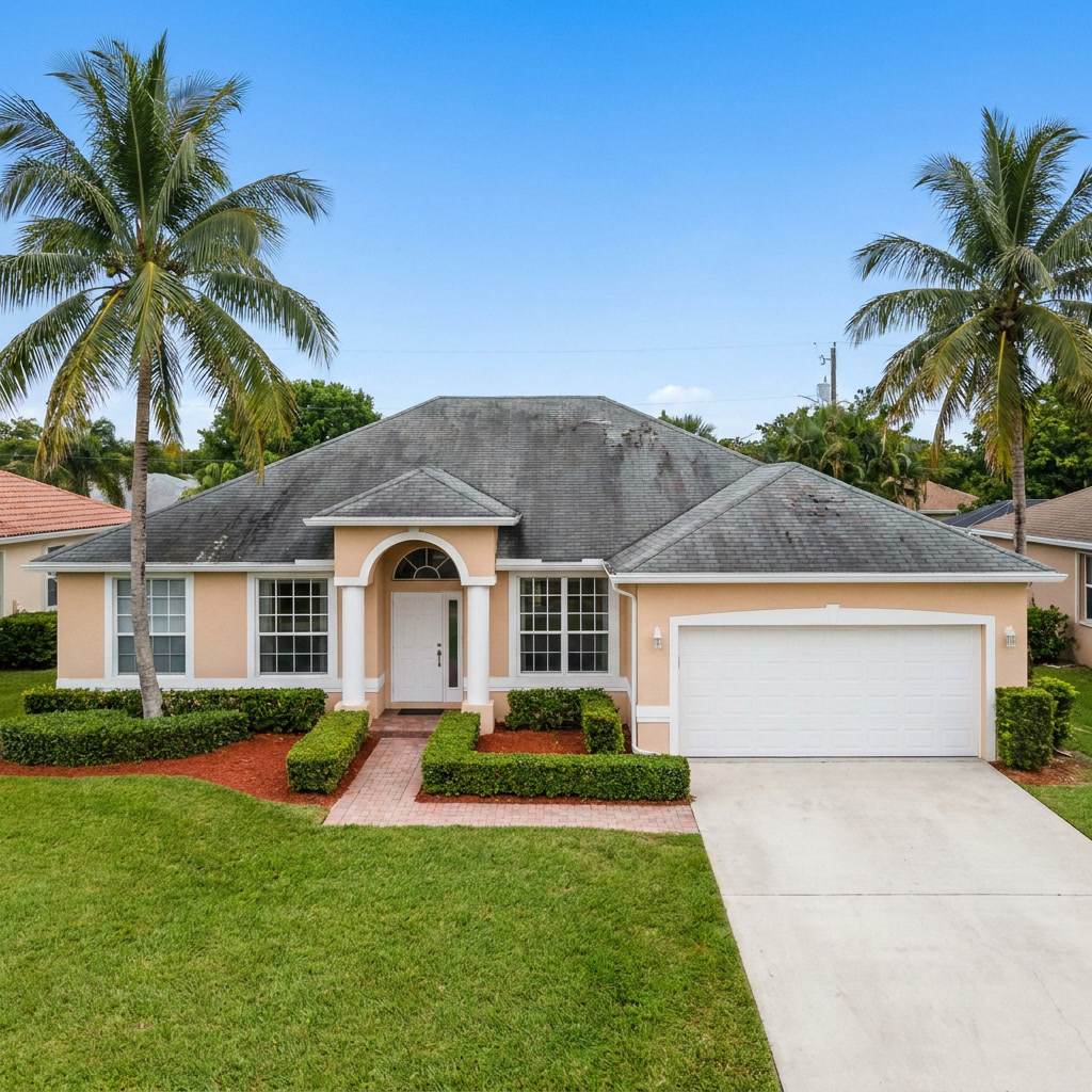Before: Fort Lauderdale Florida home with aged worn 3-tab shingle roof